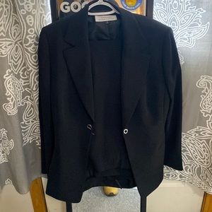 Black women’s size 12 Tahari Suit